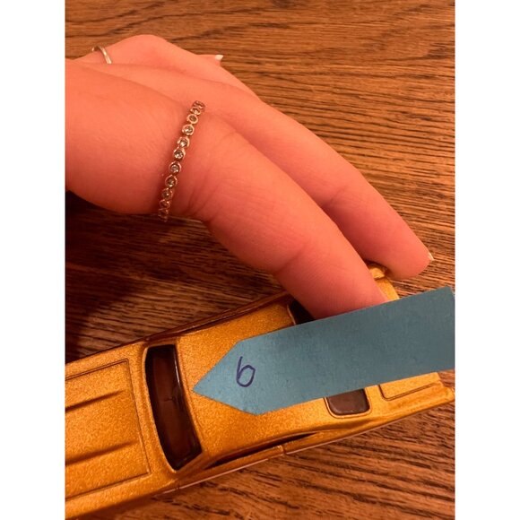 2021 Hot Wheels Christmas Workshop Series '66 FORD 427 FAIRLANE Gold - Picture 6 of 6